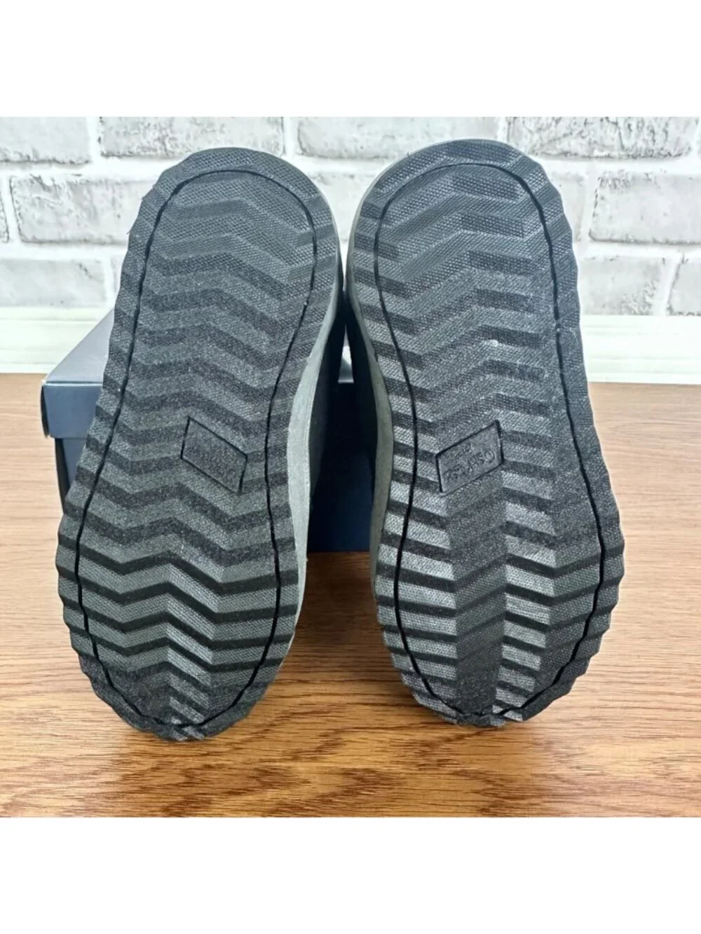 ❤️OshKosh Boys Shoes Slip-on Hi School Boots Sneaker Sz 5 easy-on Hook-loop Blue